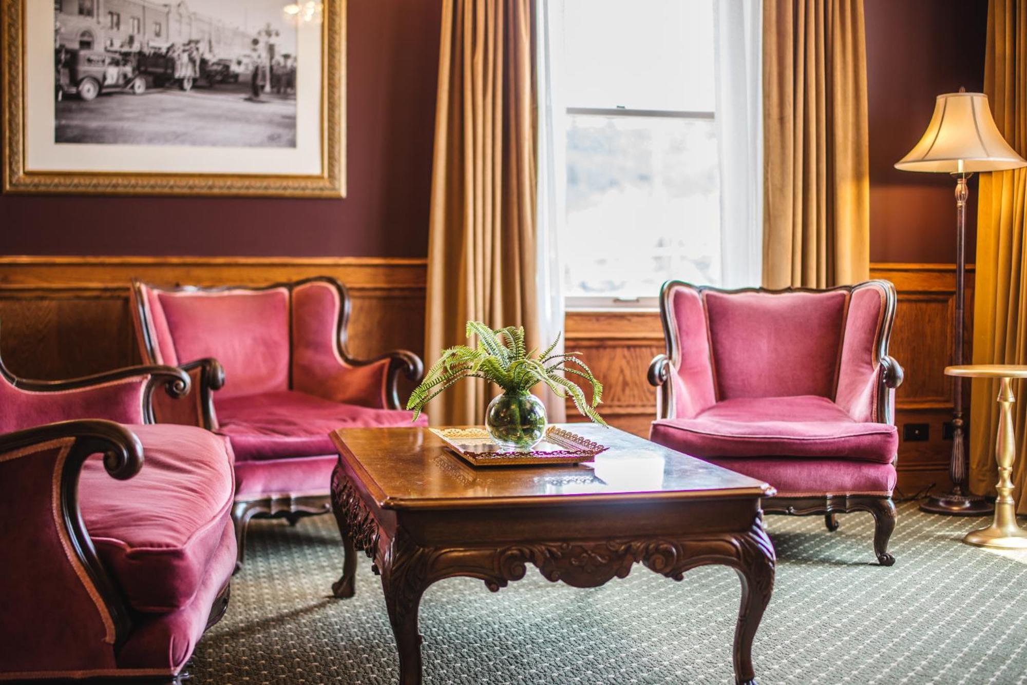 The Pollard Hotel Ред-Лодж Экстерьер фото