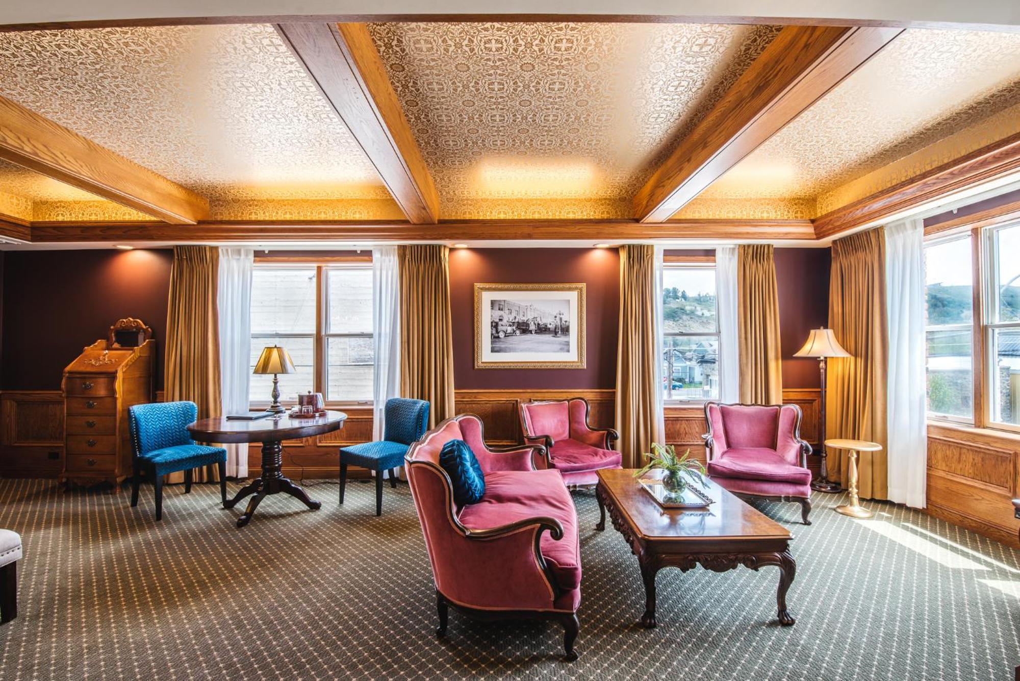 The Pollard Hotel Ред-Лодж Экстерьер фото
